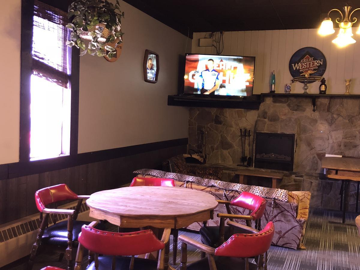 Agassiz Park Lodge - Under New Management McCreary Экстерьер фото