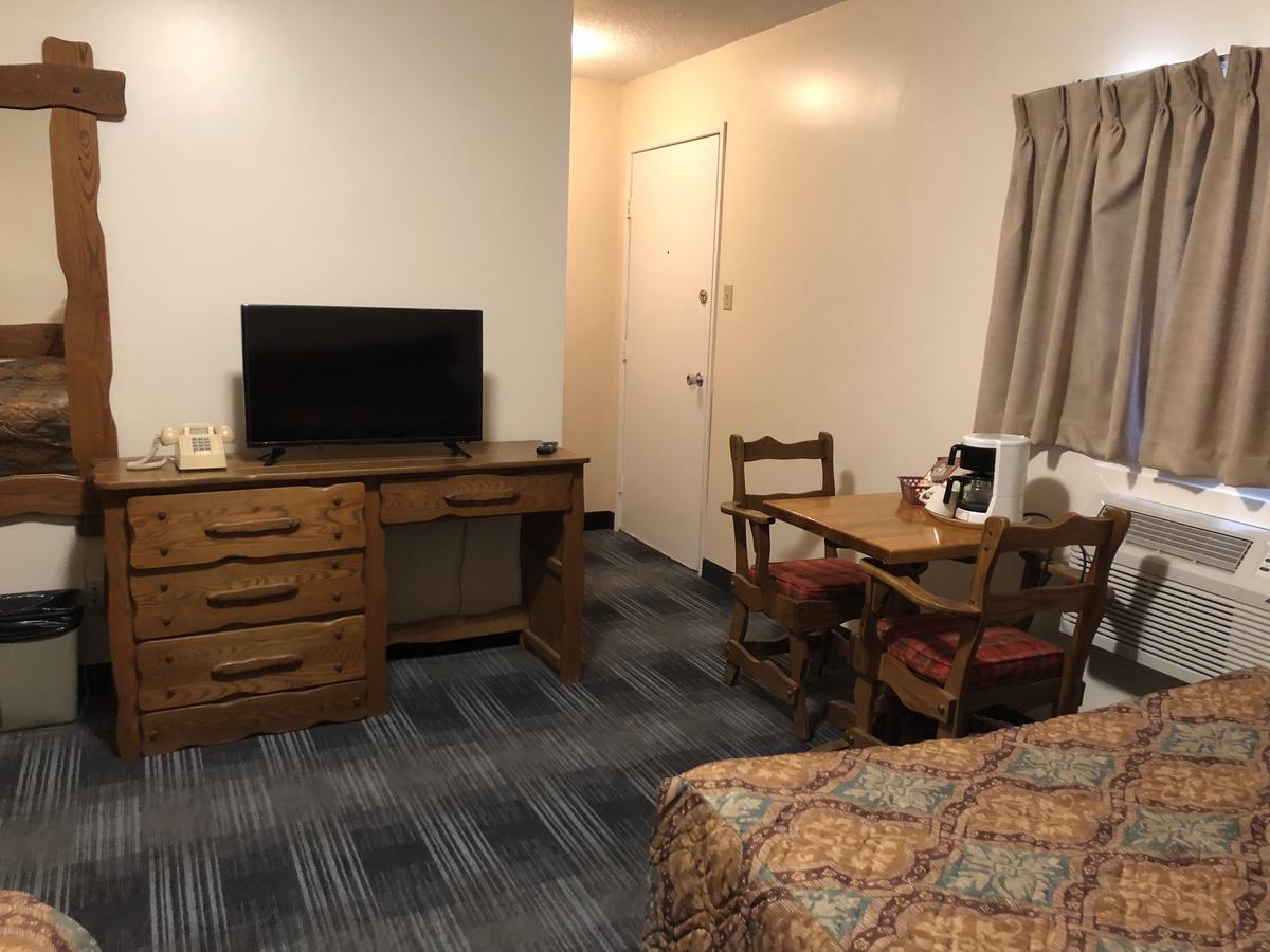 Agassiz Park Lodge - Under New Management McCreary Экстерьер фото