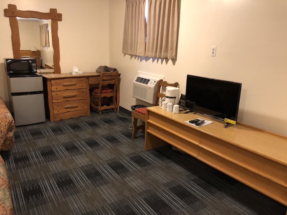Agassiz Park Lodge - Under New Management McCreary Экстерьер фото